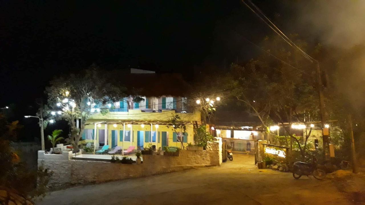 Hotel Confetti House Quy Nhon Esterno foto