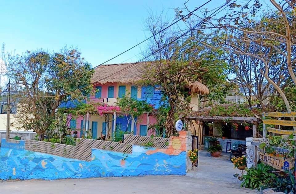 Hotel Confetti House Quy Nhon Esterno foto